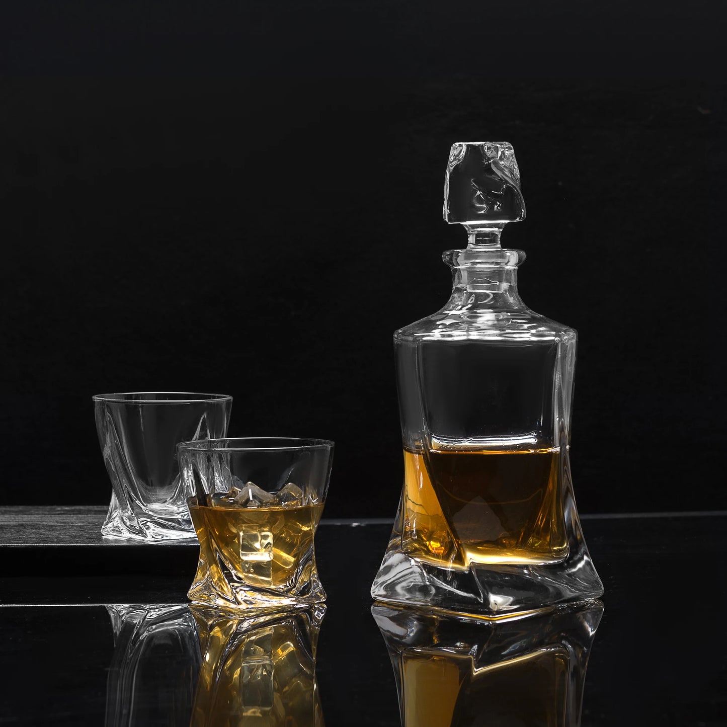 Liquor Carafe with Crystal Glasses