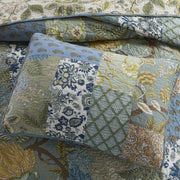 King Quilt Set - Reversible Green, 110 x 118 Inch Quilt  2 Pillowcases