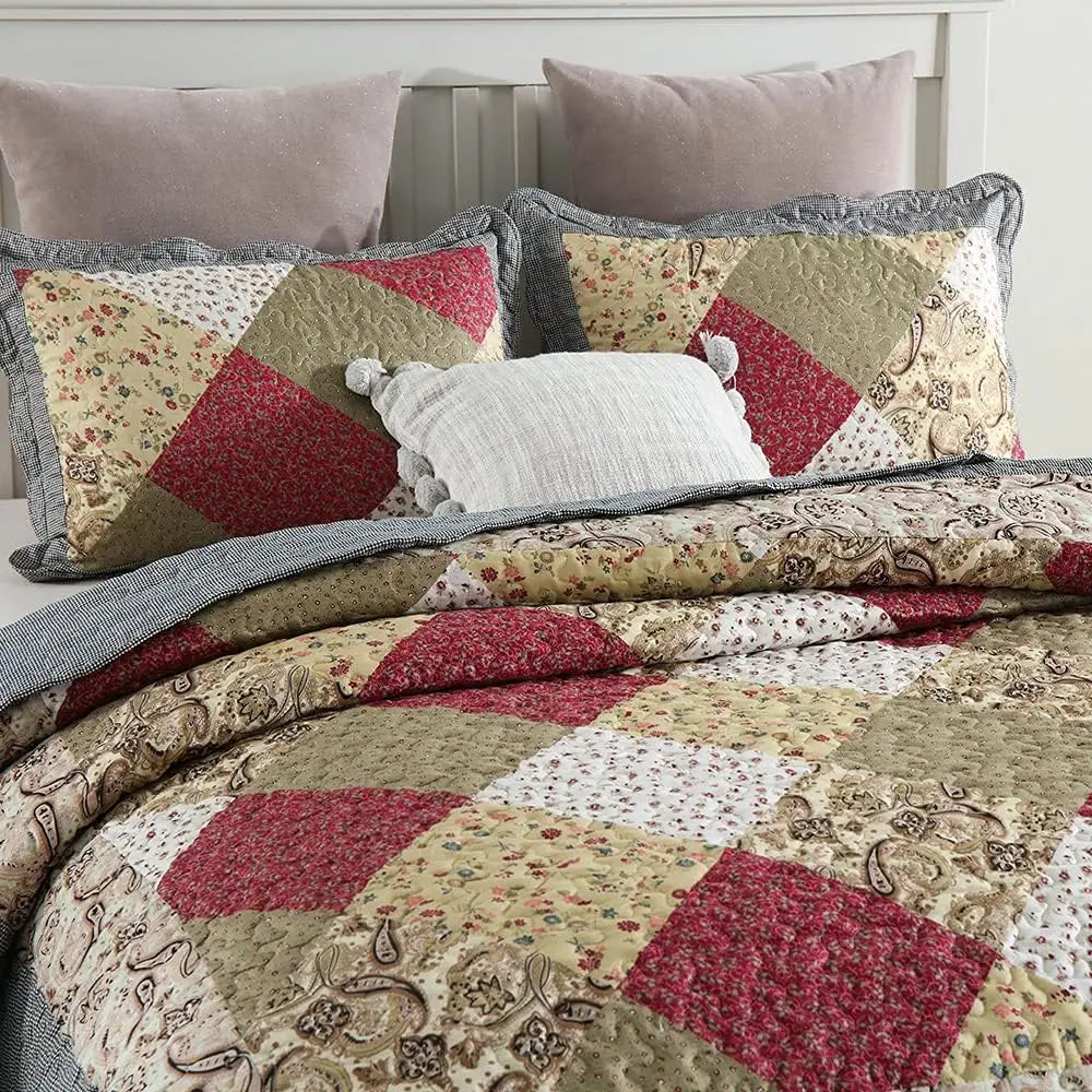 3 Pcs. Reversible Quilt Set