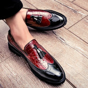 Carved Retro Men's Leather Loafers - Comfortable Set